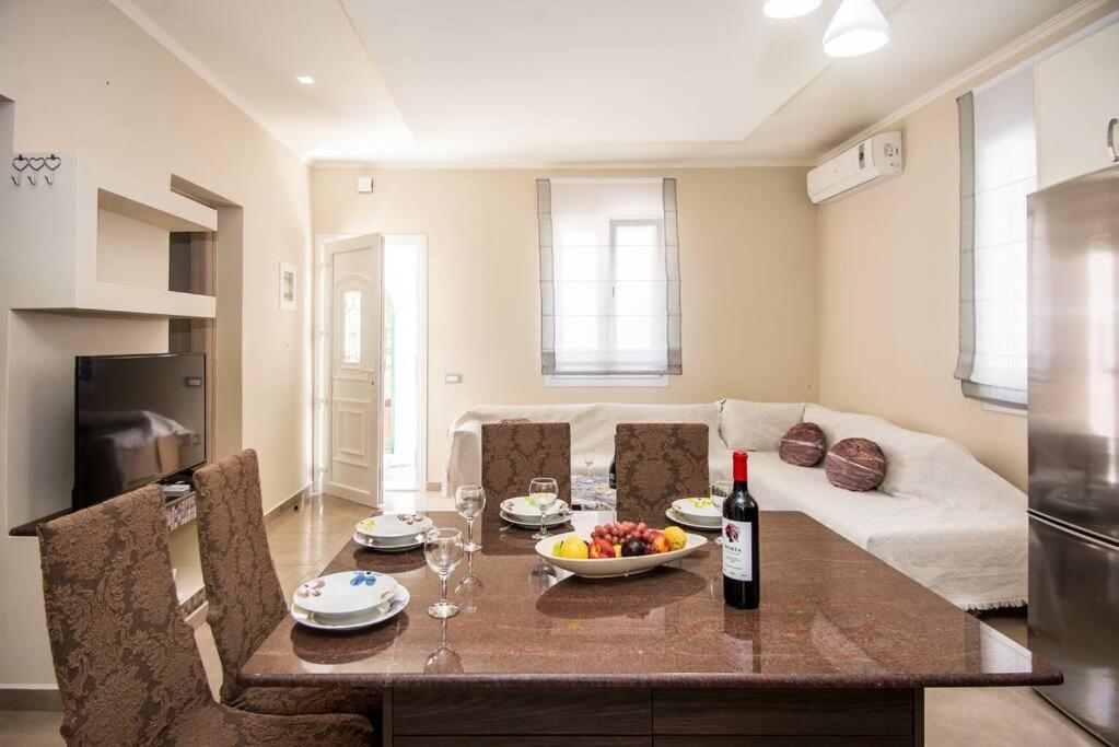 Joana Apartment أرغوستولي المظهر الخارجي الصورة